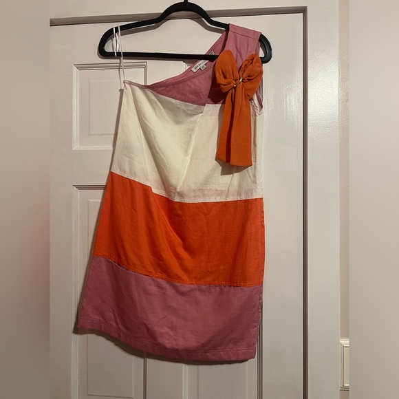 SEE BY CHLOE • ONE SHOULDER BOW SHIFT DRESS - Picture 3 of 8